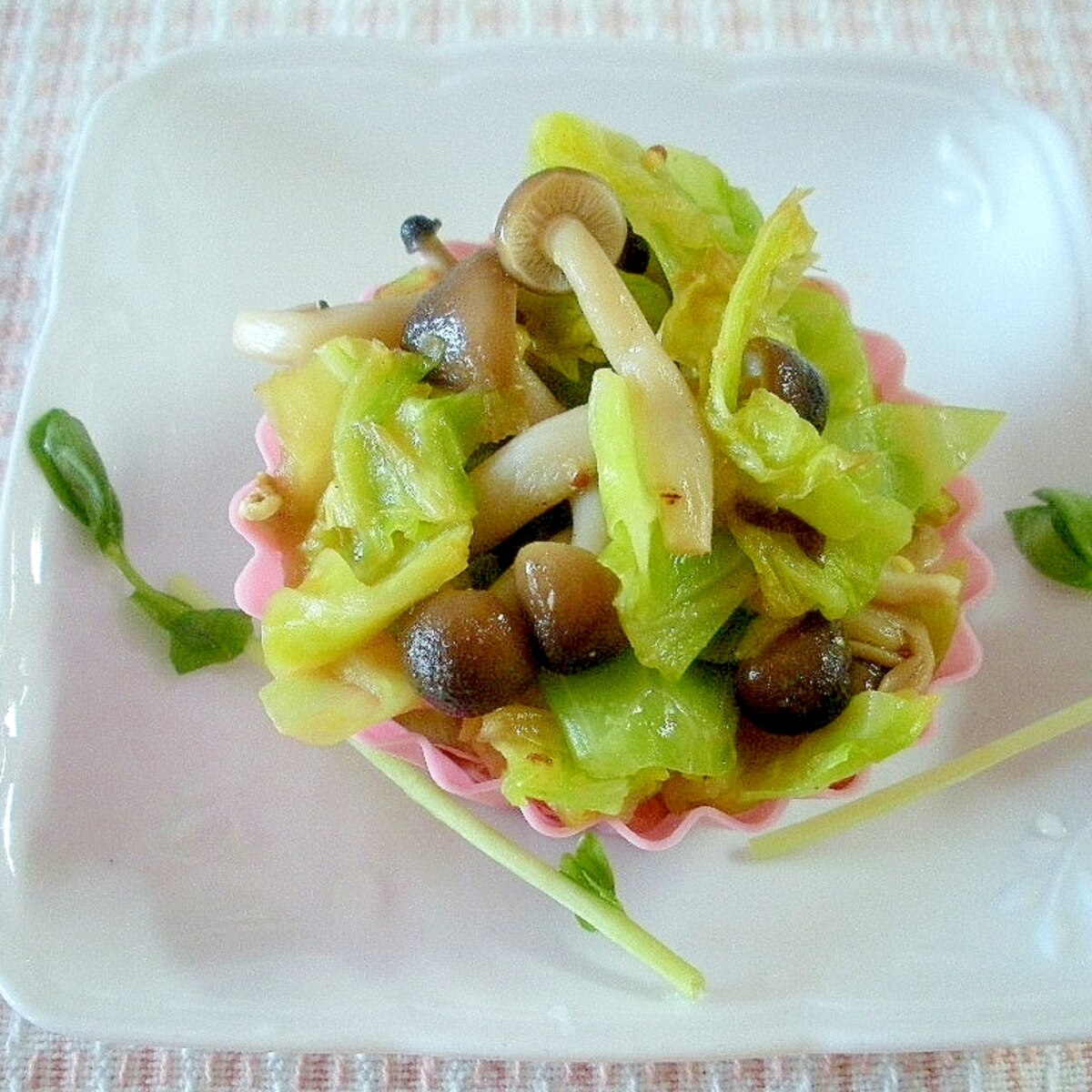 お弁当に キャベツとしめじの炒めサラダ レシピ 作り方 By エゾモモンガさん 楽天レシピ お弁当に キャベツとしめじの炒めサラダ レシピ 作り方 By エゾモモンガさん 楽天レシピ